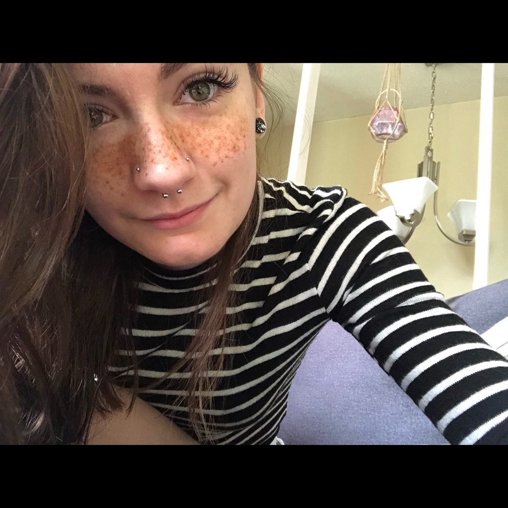 Meet your Posher, Emily